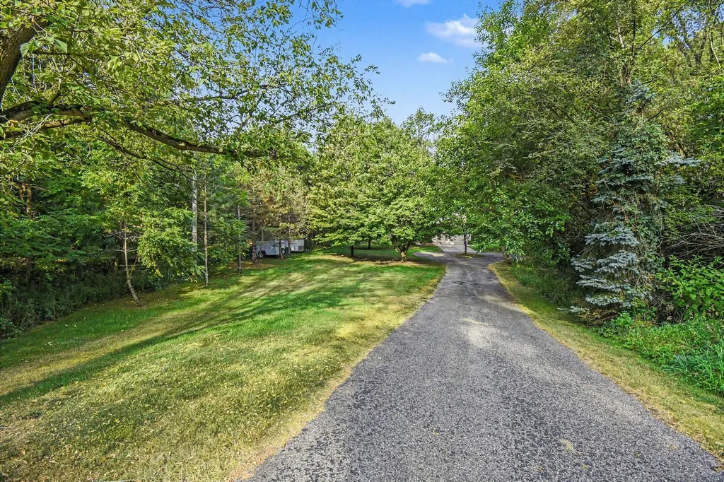10725 Freeport Avenue Bowne Township MI 49325