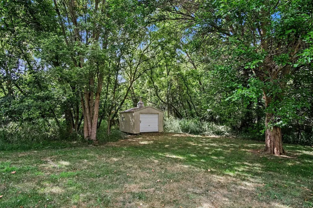10725 Freeport Avenue Bowne Township MI 49325