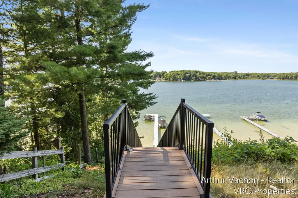 5722 El Camino Drive Croton Township MI 49337