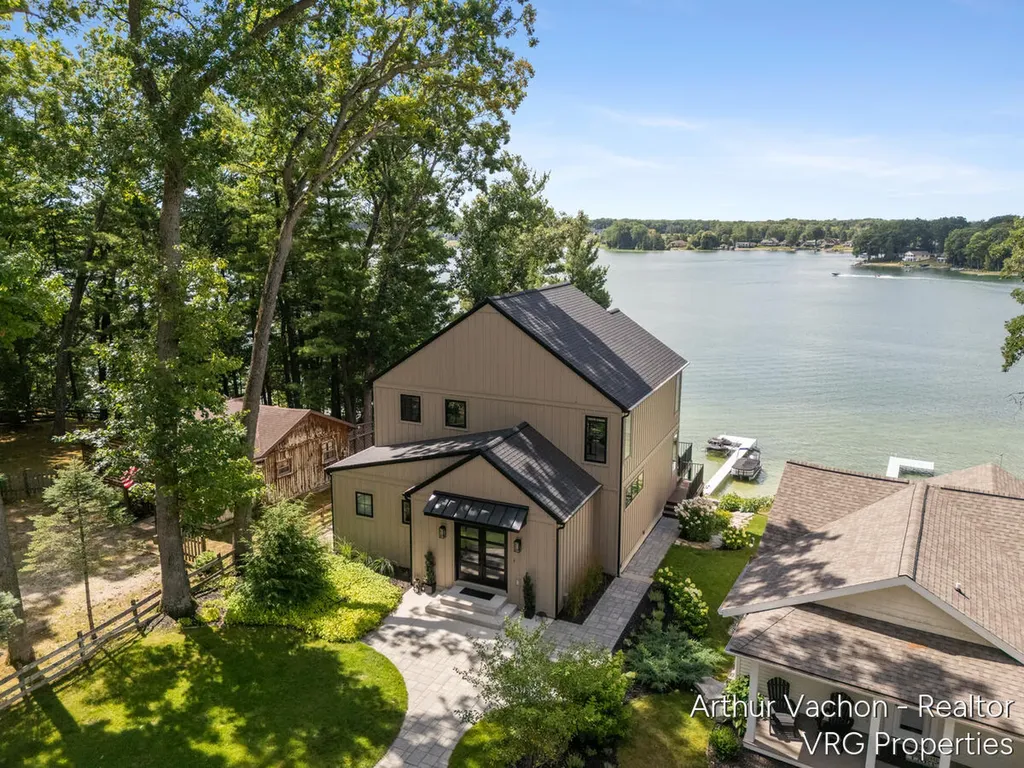 5722 El Camino Drive Croton Township MI 49337