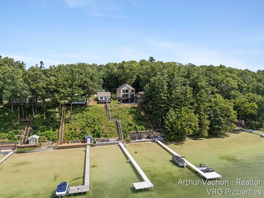 5722 El Camino Drive Croton Township MI 49337