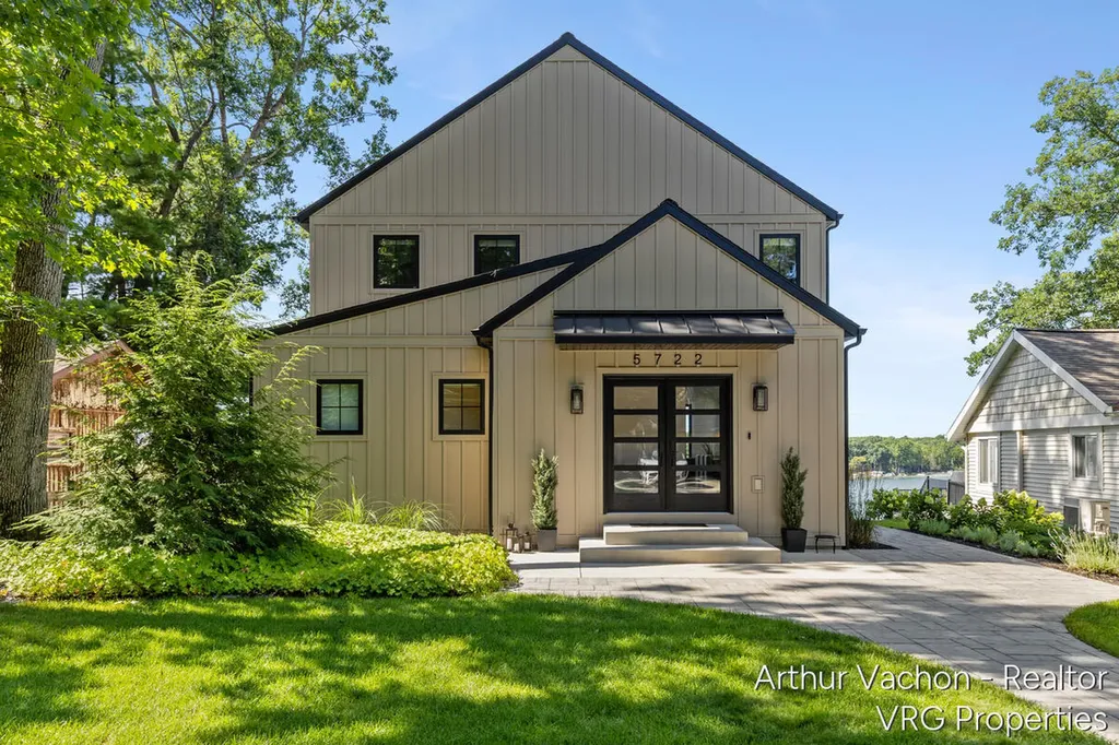 5722 El Camino Drive Croton Township MI 49337