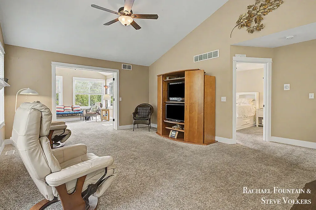 10048 S Crossroads Circle SE Caledonia Township MI 49316