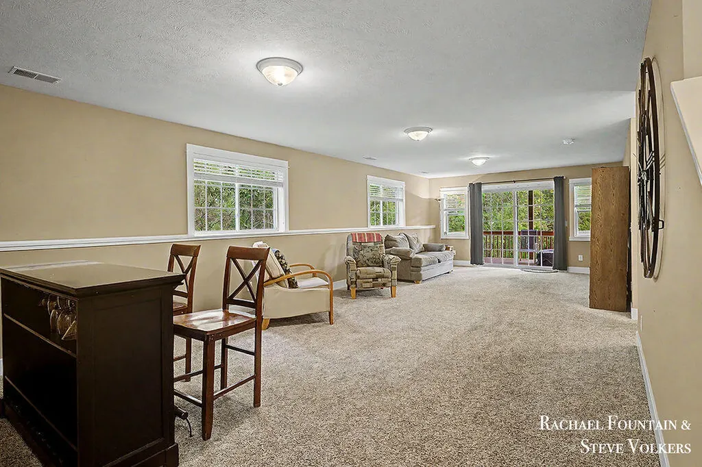 10048 S Crossroads Circle SE Caledonia Township MI 49316