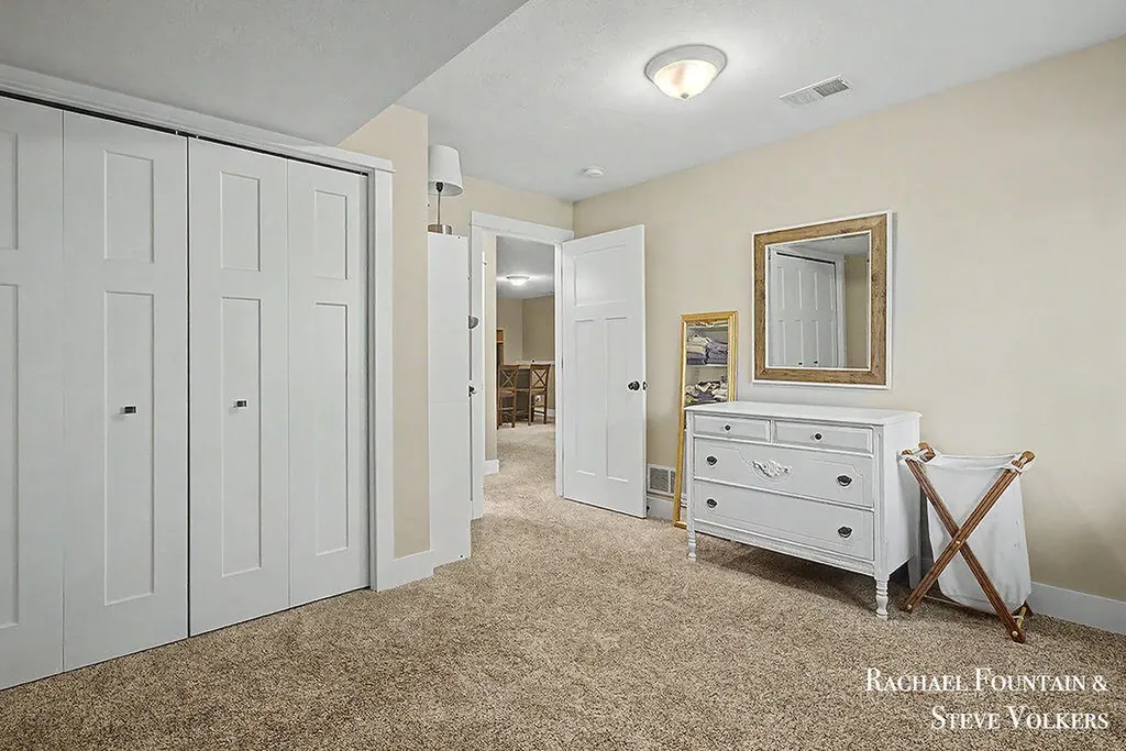 10048 S Crossroads Circle SE Caledonia Township MI 49316