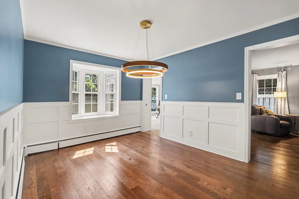 932 Floral Avenue SE East Grand Rapids City MI 49506