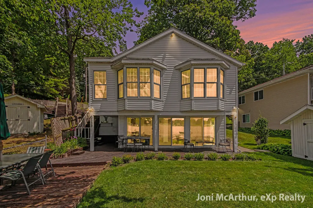 11613 Orchard Park Drive NE Algoma Township MI 49345