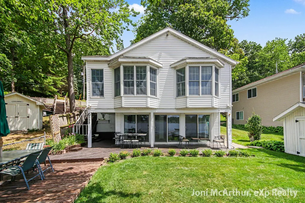 11613 Orchard Park Drive NE Algoma Township MI 49345