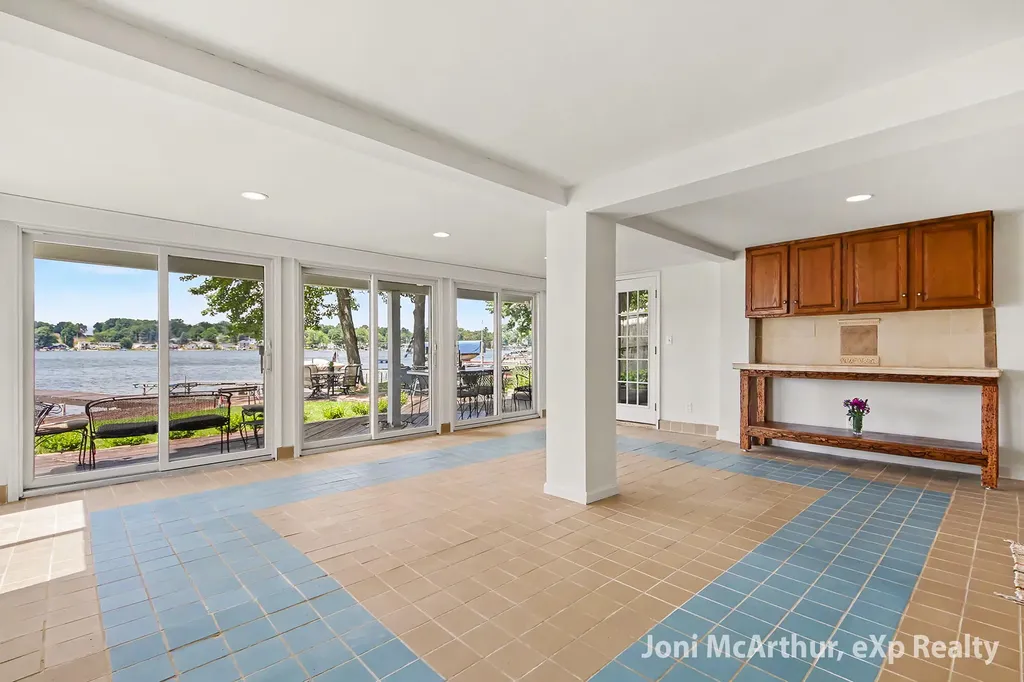11613 Orchard Park Drive NE Algoma Township MI 49345
