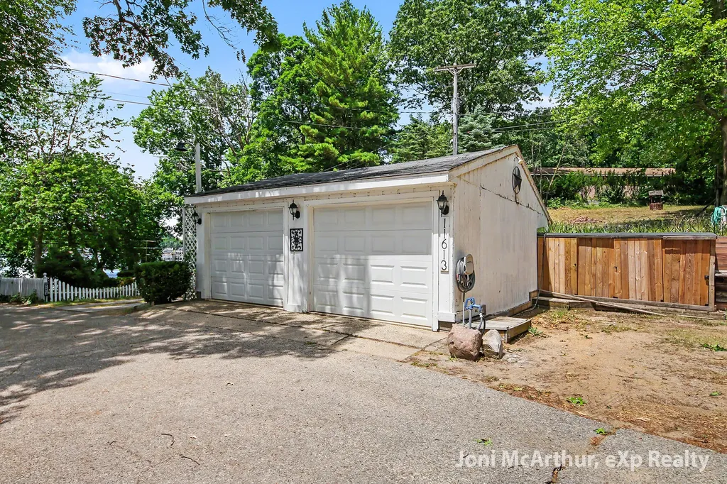 11613 Orchard Park Drive NE Algoma Township MI 49345
