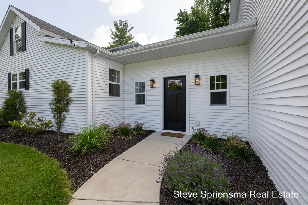 7628 Warner Street Allendale Charter Township MI 49401
