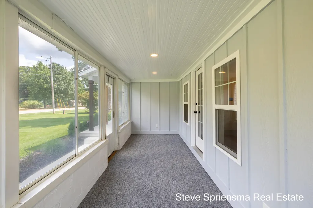 7628 Warner Street Allendale Charter Township MI 49401