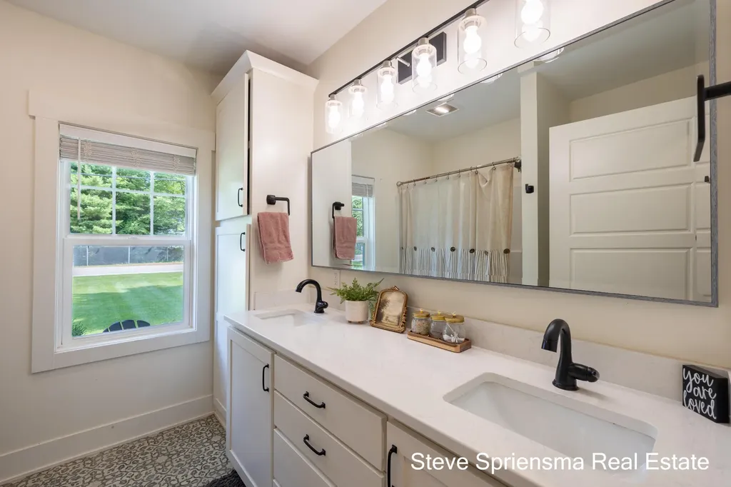 7628 Warner Street Allendale Charter Township MI 49401