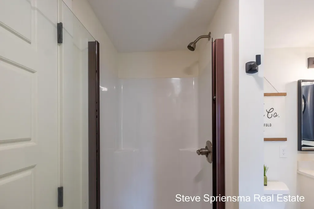 7628 Warner Street Allendale Charter Township MI 49401