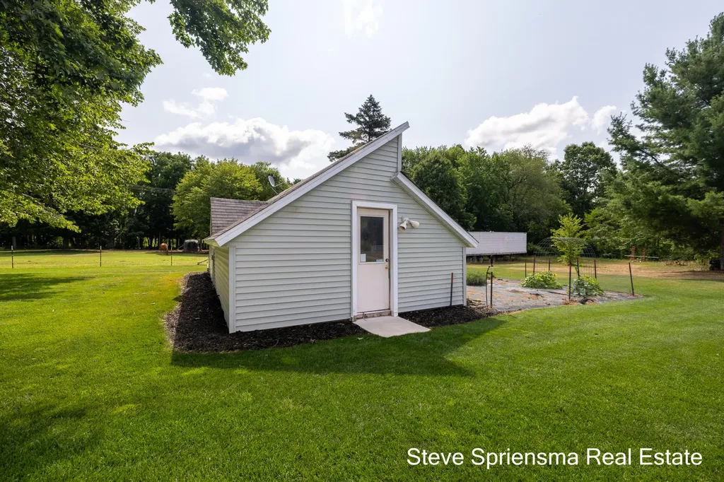 7628 Warner Street Allendale Charter Township MI 49401