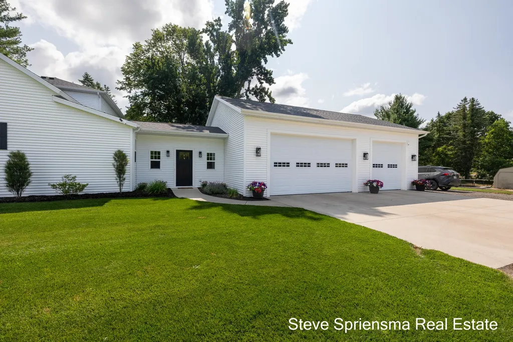 7628 Warner Street Allendale Charter Township MI 49401