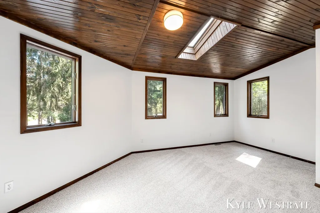 6093 Ridgeview Drive Norton Shores City MI 49441