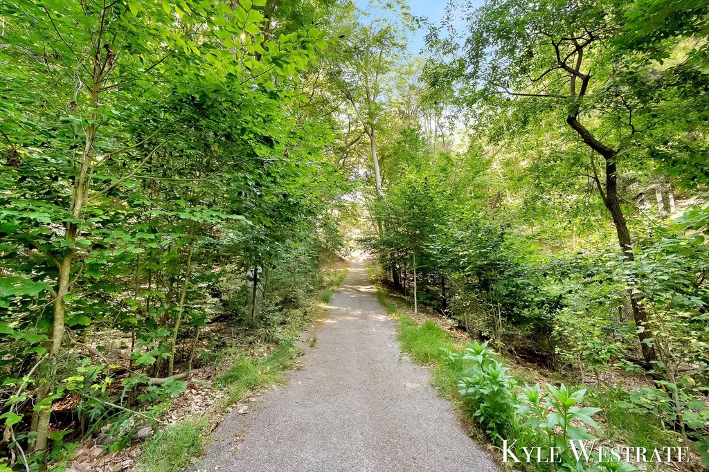 6093 Ridgeview Drive Norton Shores City MI 49441