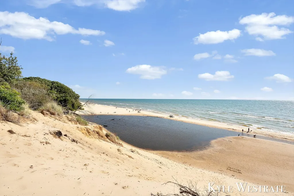 6093 Ridgeview Drive Norton Shores City MI 49441