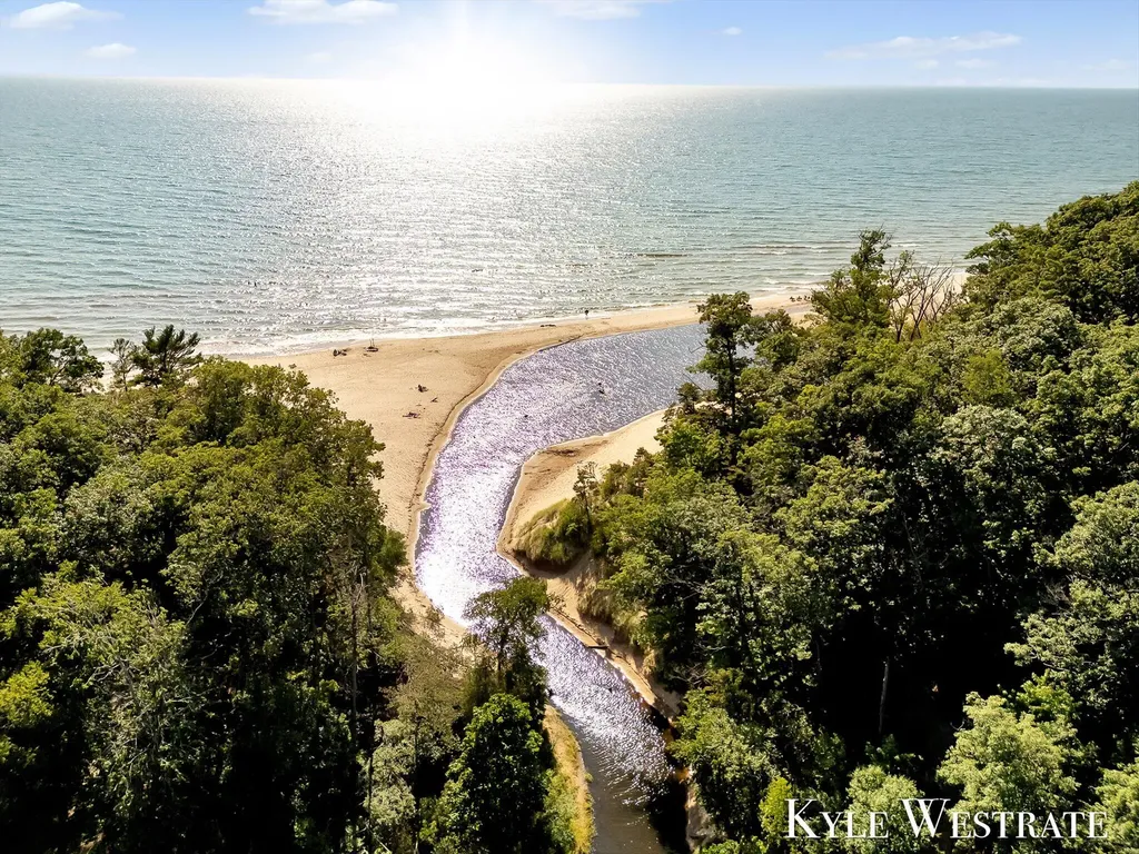 6093 Ridgeview Drive Norton Shores City MI 49441
