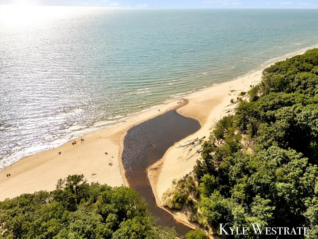 6093 Ridgeview Drive Norton Shores City MI 49441