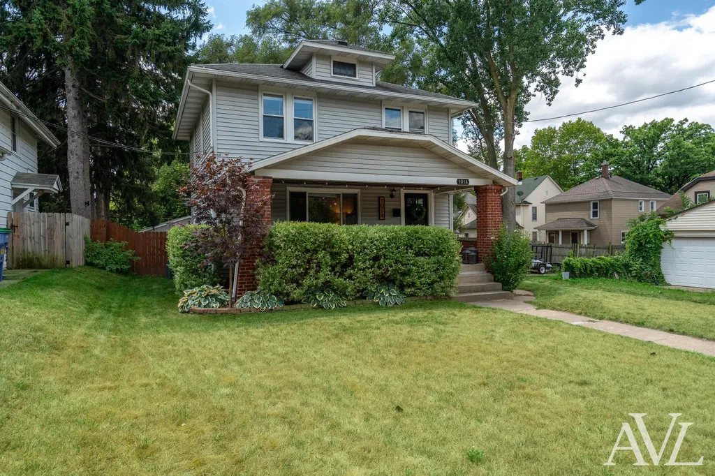 1014 Crescent Street NE Grand Rapids City MI 49503