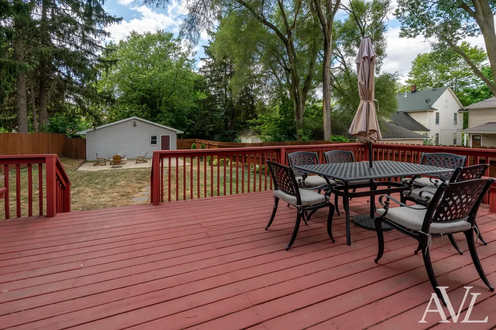 1014 Crescent Street NE Grand Rapids City MI 49503