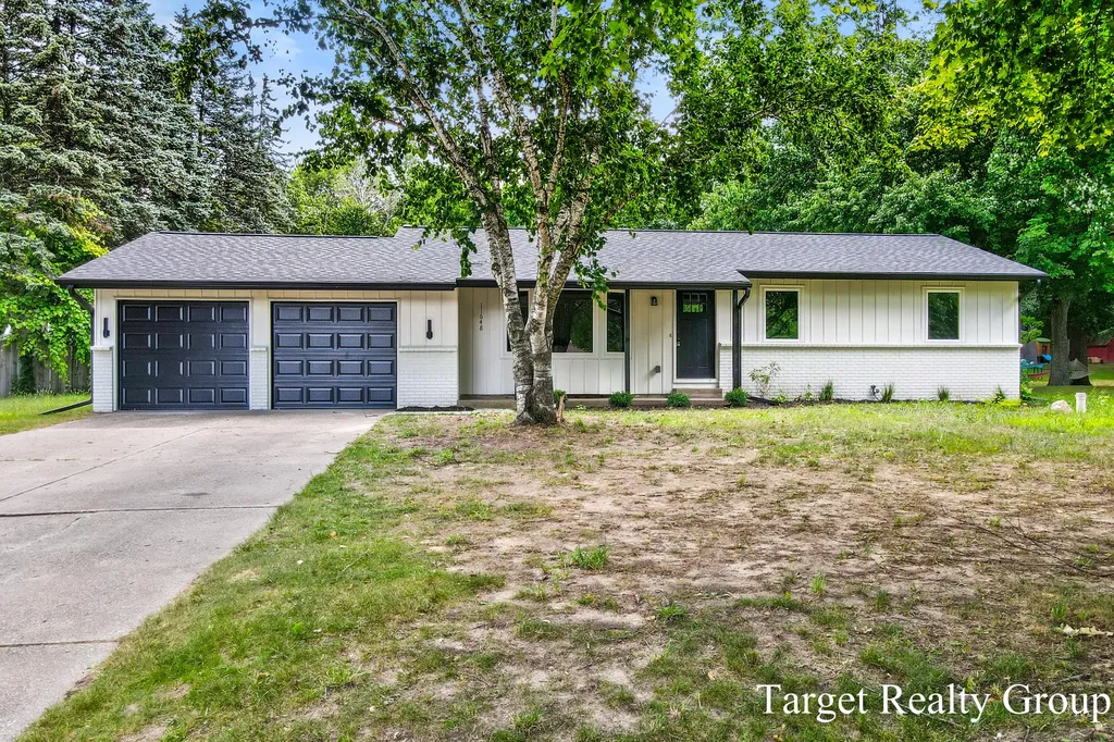 11648 Woodgate Drive NW Tallmadge Charter Township MI 49534