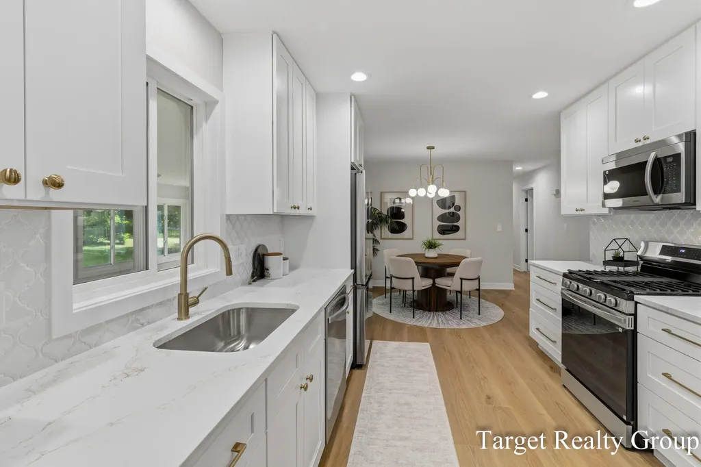 11648 Woodgate Drive NW Tallmadge Charter Township MI 49534
