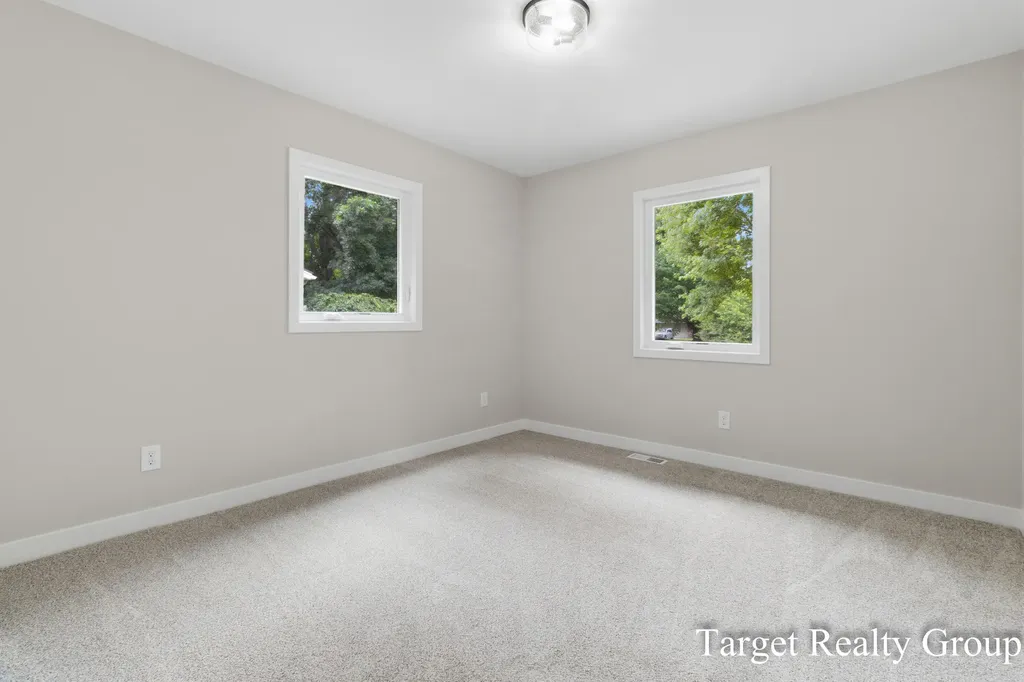 11648 Woodgate Drive NW Tallmadge Charter Township MI 49534