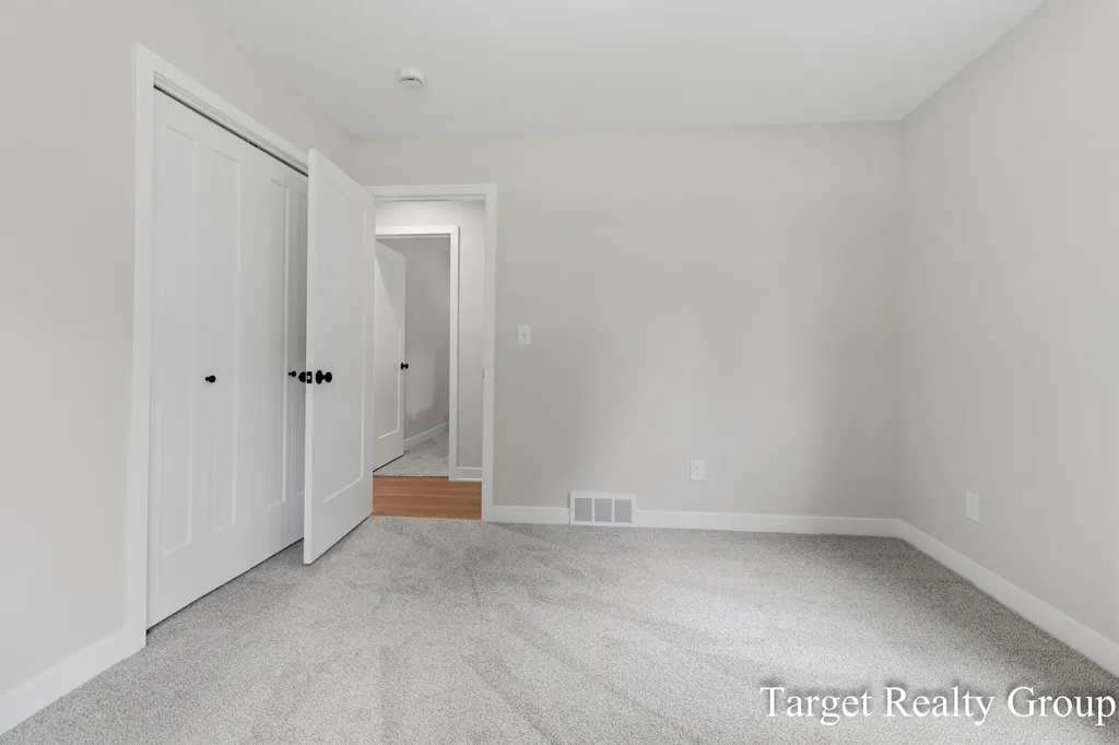 11648 Woodgate Drive NW Tallmadge Charter Township MI 49534
