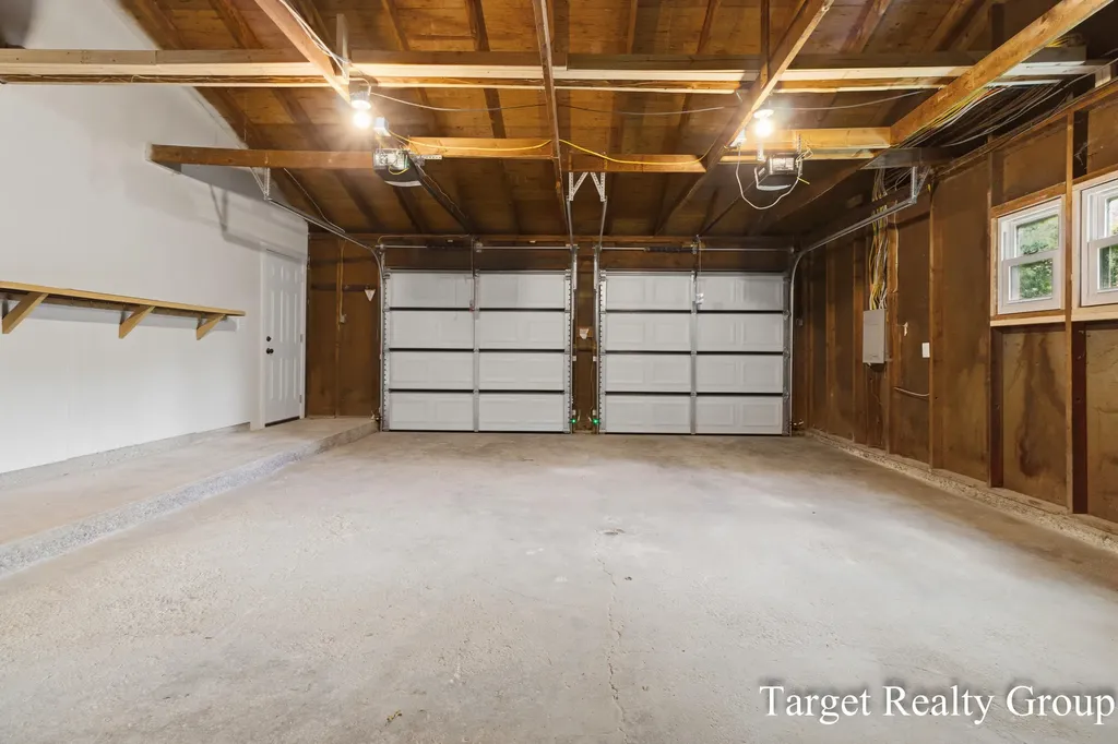 11648 Woodgate Drive NW Tallmadge Charter Township MI 49534