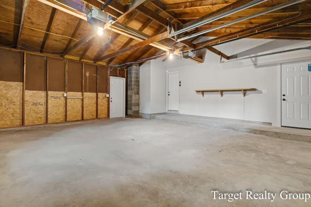 11648 Woodgate Drive NW Tallmadge Charter Township MI 49534