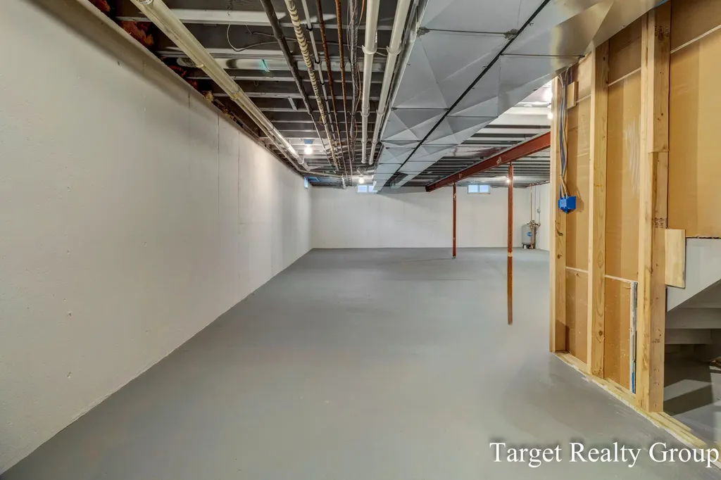11648 Woodgate Drive NW Tallmadge Charter Township MI 49534