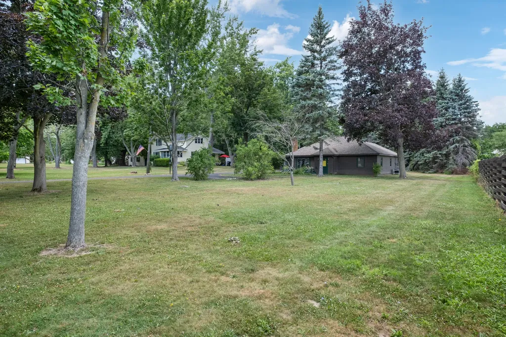 4069 NW Richmond Street NW Walker City MI 49534