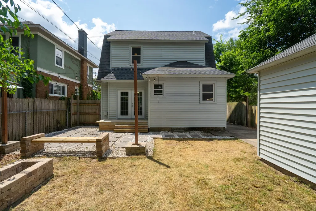 1517 Sherman Street SE Grand Rapids City MI 49506