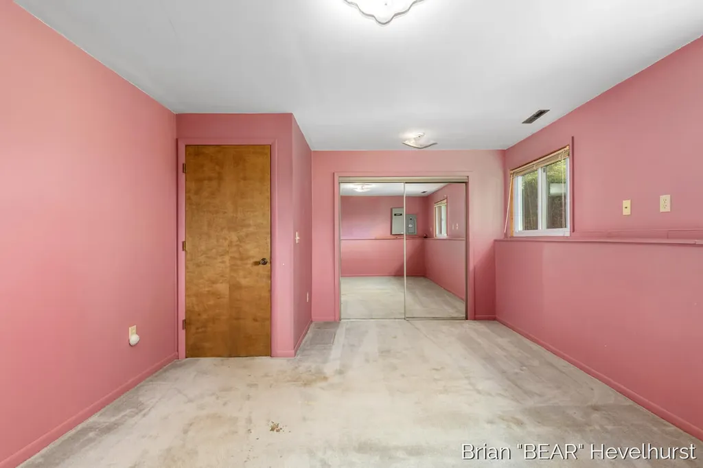 10015 Oneida Oneida Charter Township MI 48837