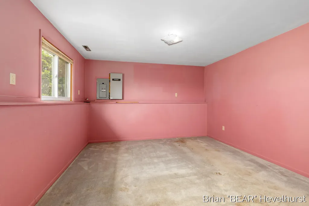 10015 Oneida Oneida Charter Township MI 48837