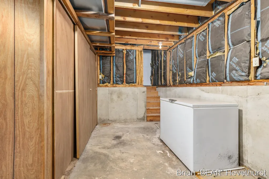 10015 Oneida Oneida Charter Township MI 48837