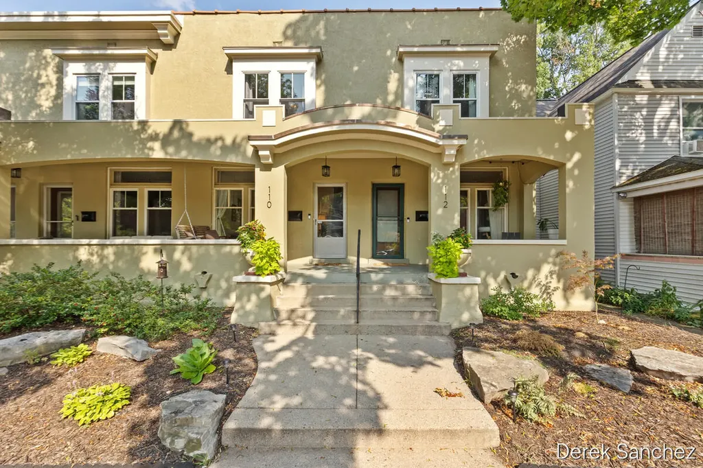 110 Fitzhugh Avenue SE Grand Rapids City MI 49506