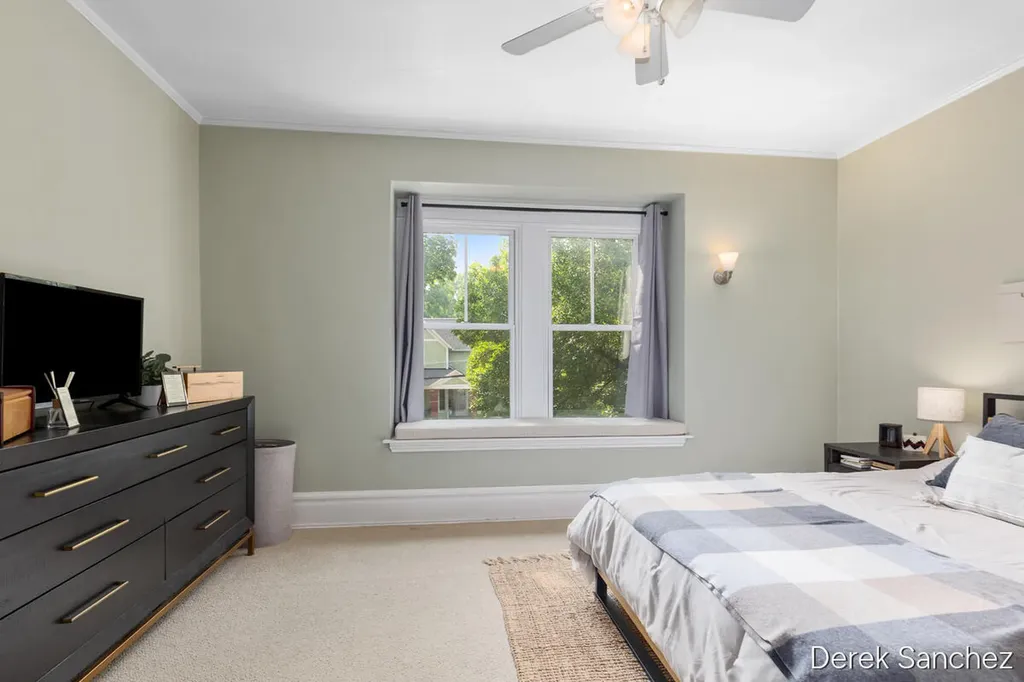 110 Fitzhugh Avenue SE Grand Rapids City MI 49506