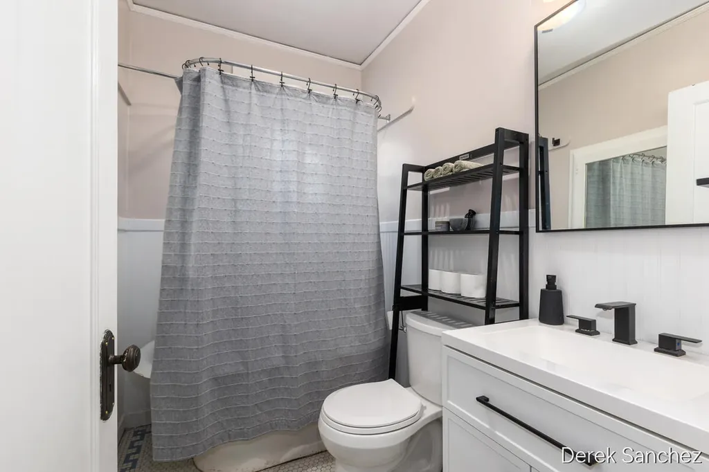 110 Fitzhugh Avenue SE Grand Rapids City MI 49506