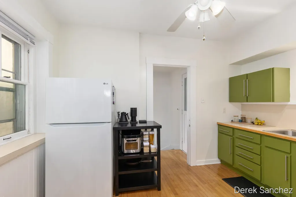 110 Fitzhugh Avenue SE Grand Rapids City MI 49506