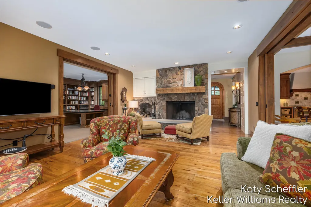 6065 W Back Forty Drive NE Cannon Township MI 49306