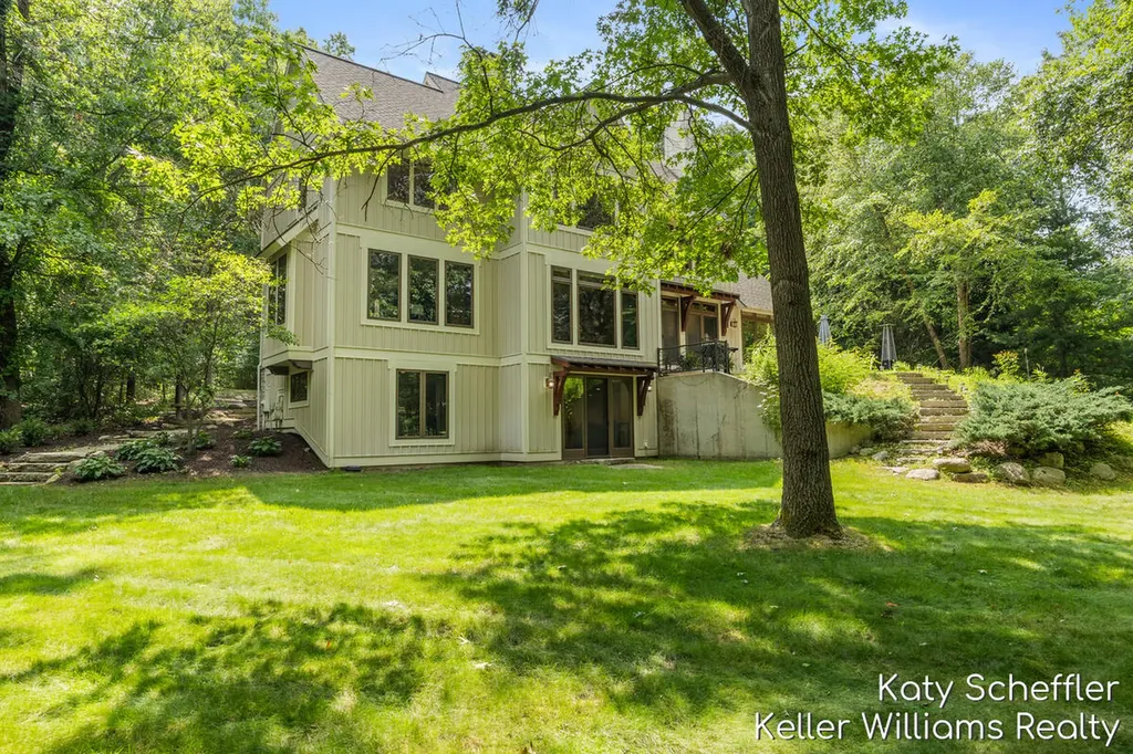 6065 W Back Forty Drive NE Cannon Township MI 49306