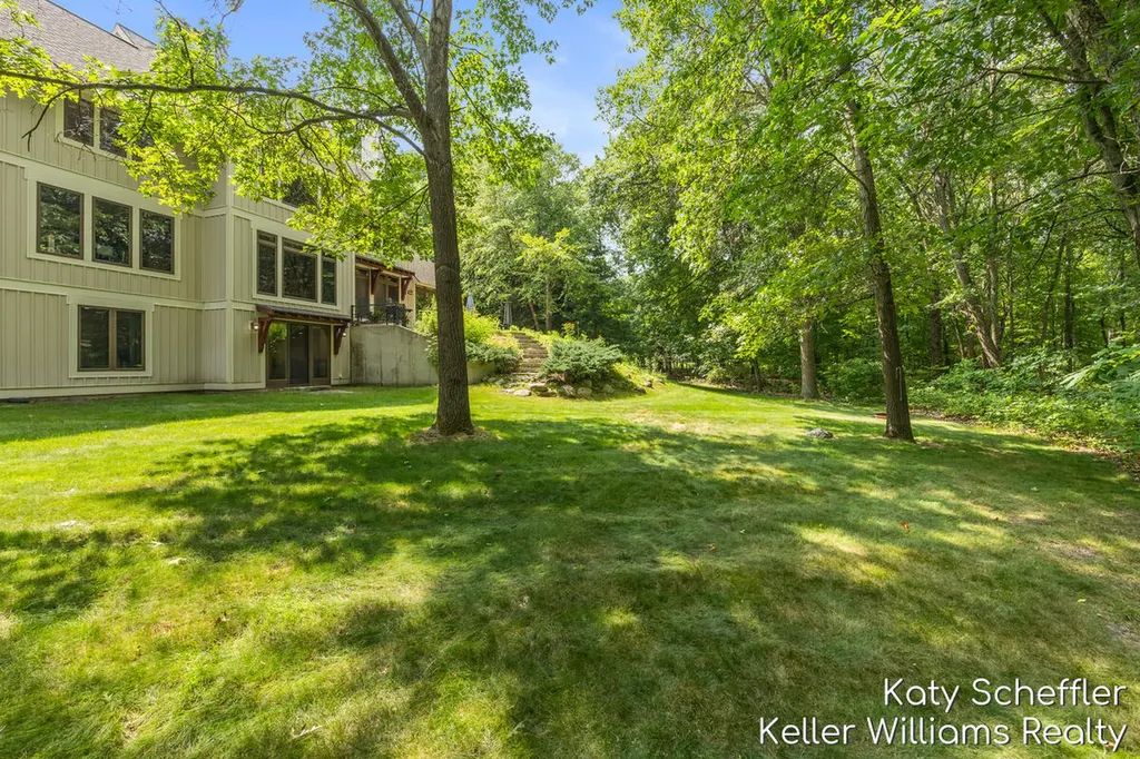 6065 W Back Forty Drive NE Cannon Township MI 49306