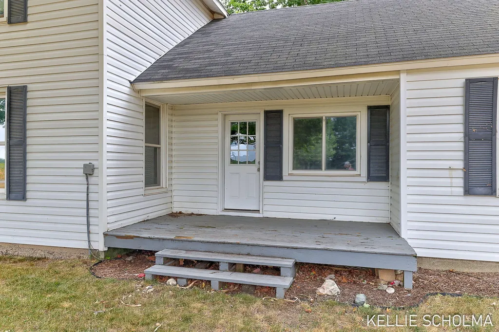 9448 Pierce Street Allendale Charter Township MI 49401
