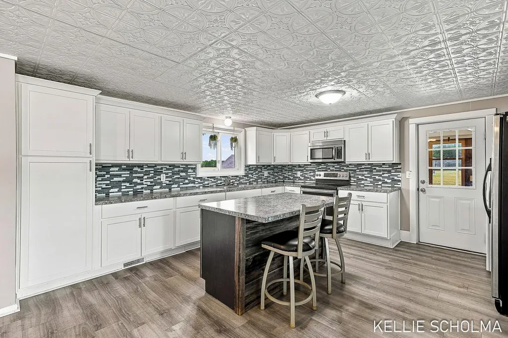9448 Pierce Street Allendale Charter Township MI 49401