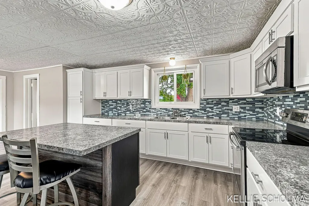 9448 Pierce Street Allendale Charter Township MI 49401