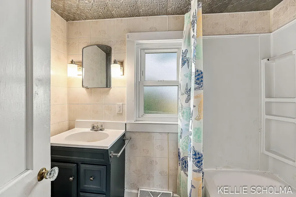 9448 Pierce Street Allendale Charter Township MI 49401